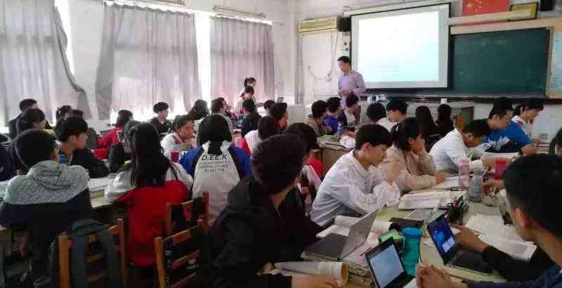 OK学生空间 在OK智慧教育模式的实践下，曲阜一中找到了因材施教的时代解决之法