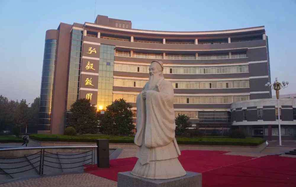OK学生空间 在OK智慧教育模式的实践下，曲阜一中找到了因材施教的时代解决之法