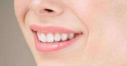 牙齿发黄变白小窍门 牙齿发黄是什么原因 牙齿发黄怎么变白