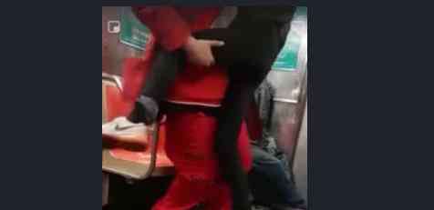 绑人 纽约地铁现绑人事件！红衣男抱起熟睡女子就跑,事后被路人暴揍