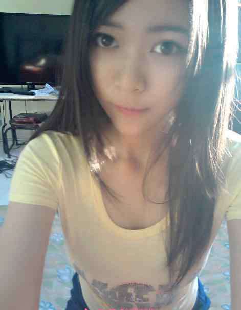 梁美君 梁美君个人资料照片 梁美君为什么会走红