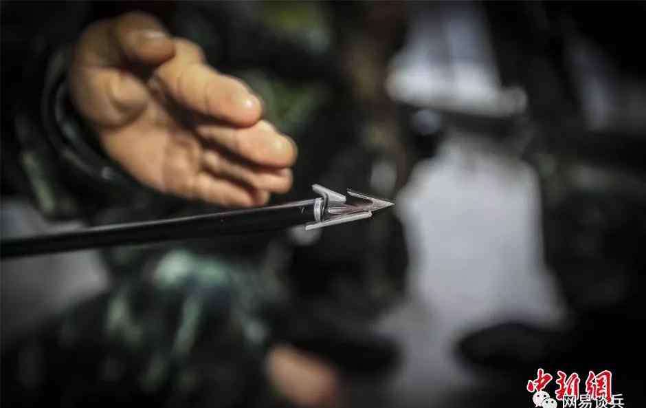中国弓弩网 中国武警和特种部队为什么还保留了弩？