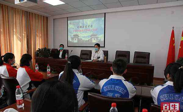 成都石室白马中学 成都石室白马中学：名师引领助成长 科创培训显睿智