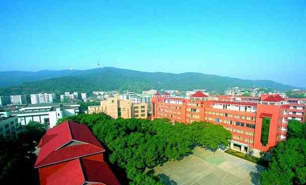 湖南雅礼中学 湖南“最好”的4所高中，雅礼中学只能排第三，堪称985“后援队”