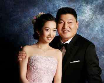 姜虎东儿子 姜虎东老婆李孝珍个人资料照片介绍