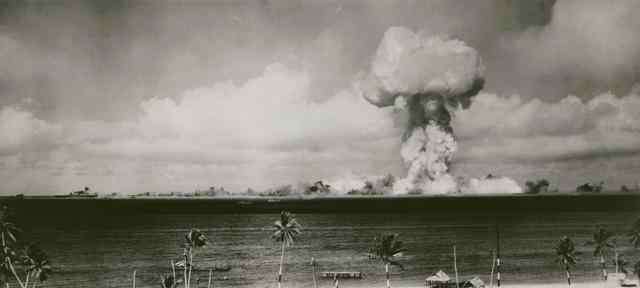 广岛长崎事件 当年广岛长崎的两颗原子弹造成多大危害