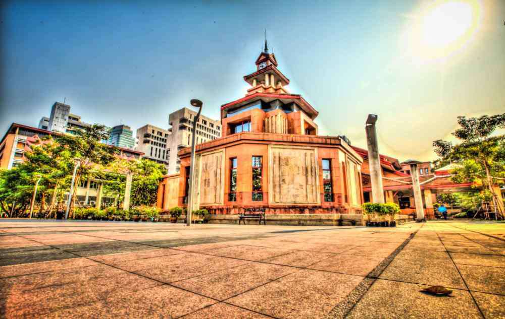 诗纳卡宁威洛大学 泰国诗纳卡宁威洛大学招生简章