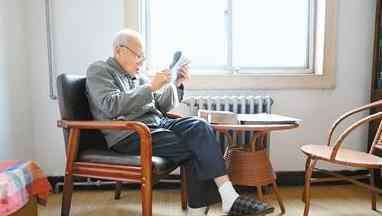 加速度学习网英语 因一口流利英语引关注，91岁“网红老大爷”揭秘学英语秘诀