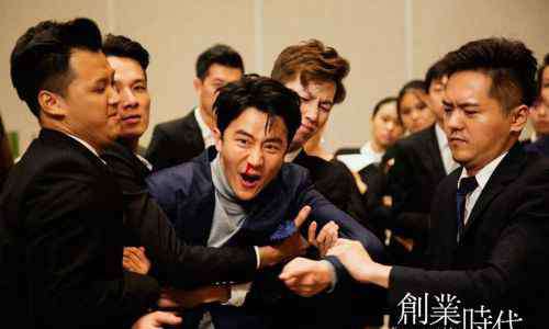 黄轩喜欢谁 为什么你们都不喜欢黄轩了？
