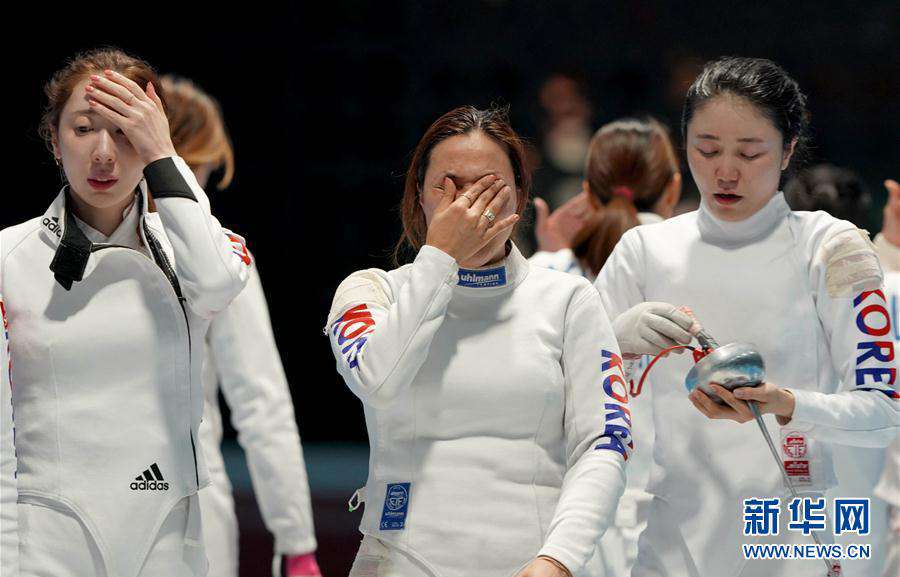  中国队获女子重剑团体冠军