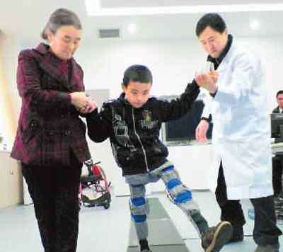 颜玉宏 颜玉宏：“倒立男孩”长大了