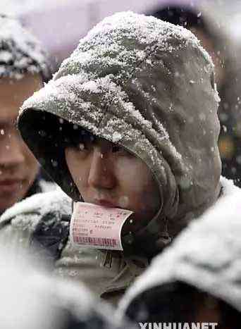 南方大雪 南方又下大雪！十年前有场更大的雪，但也成就了今天的“基建狂魔”！
