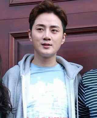 余少群吧 余少群为什么拒绝上快乐大本营