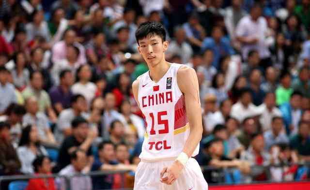 周琦个人资料 男篮周琦个人资料比赛视频图片,NBA周琦身高体重臂展多少