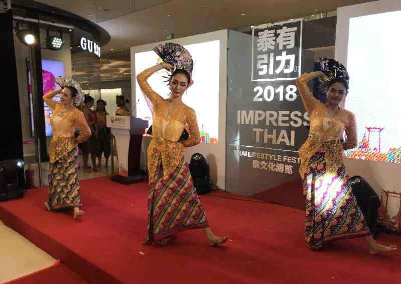 上海潮流购物 最新品最潮品你追我赶，“上海购物”“上海文化”相结合，这个黄金周上海市场赚翻了！