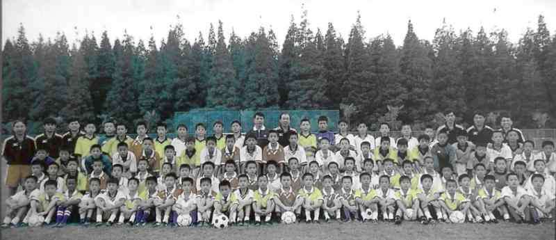 奚志康 上港冠军之路图文集：这个让上海球迷苦盼了23年的冠军，究竟是怎样炼成的？