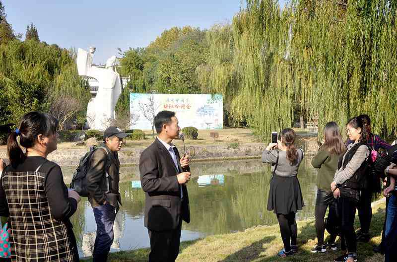 李白墓 李白属于世界，而皖南这个家族却独为诗仙默默守墓千年