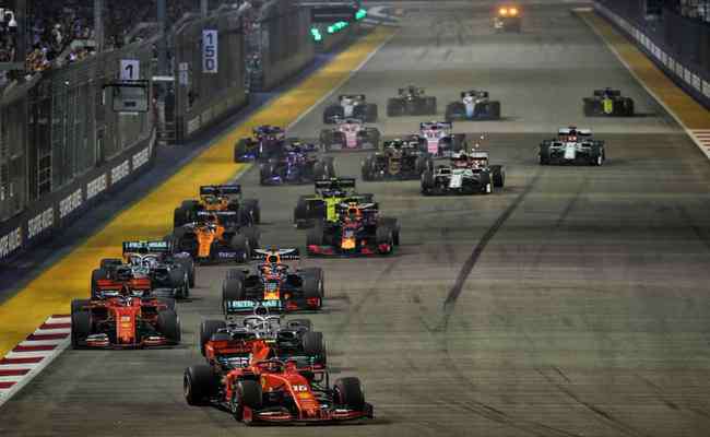 f1新加坡站 F1新加坡站正赛：维特尔夺冠 法拉利包揽1-2