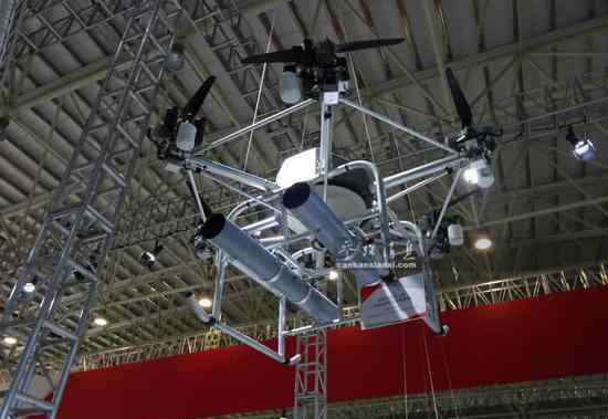 小型无人机 国产小型无人机已武装到牙齿 蜂群攻击铺天盖地