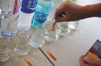 桥梁建设 媒体揭秘弱碱性水有利健康？ 专家：无科学依据