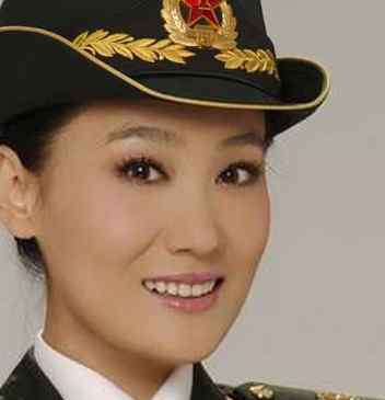 歌唱家谭晶简历 女歌唱家谭晶家世背景 谭晶老公邓中翰资料介绍