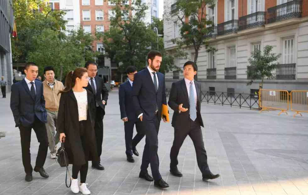 十景缎txt ​跨国缉捕、舌战法庭……中国警方的这次海外行动比网剧还精彩！