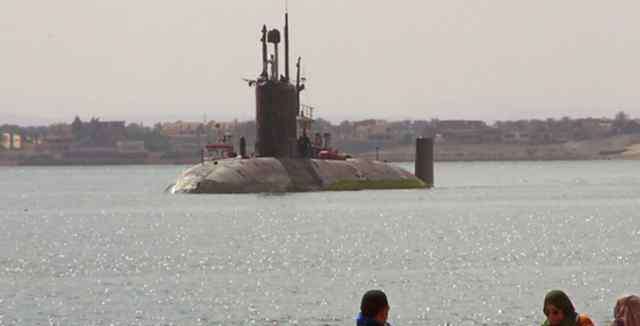 潜艇指挥官 英国海军核潜艇指挥官无视禁令，允许船员封锁期间开派对