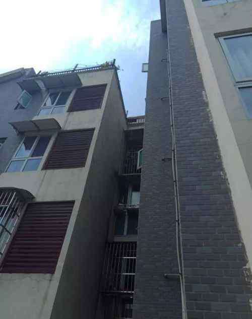模仿熊出没攀岩 疑模仿《熊出没》攀岩8岁小女孩坠下身亡 儿童安全需关注