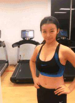 nba最前线女主持 《NBA最前线》女主播张曼源，前凸后翘好身材