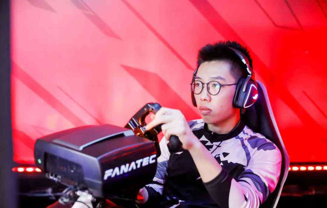 最体育 助普通人实现赛车梦，F1是最体育的电竞项目吗？
