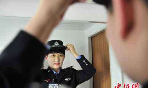 三八号列车 “三八节”走近草原女铁警 美好的节日与列车相伴