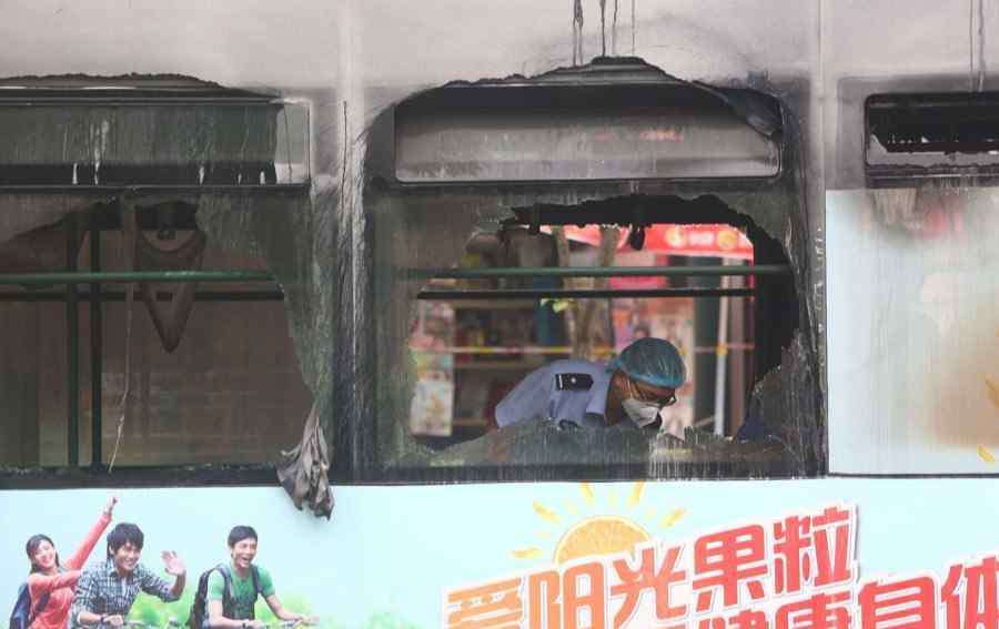 杭州公交纵火 杭州7路公交车纵火案 目击者讲述现场多人被烧黑