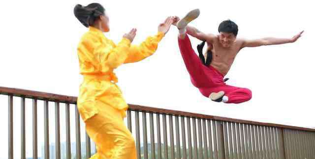 李小龙传人 李小龙传人欲暴揍WWE冠军，警告梁朝伟：小心遗臭万年