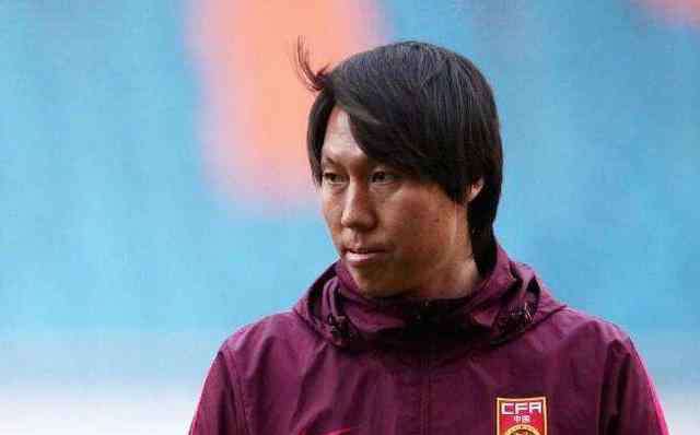 长春体育场 李铁关于草皮的斗争：从怒怼长春体育场，到为卓尔主场道歉