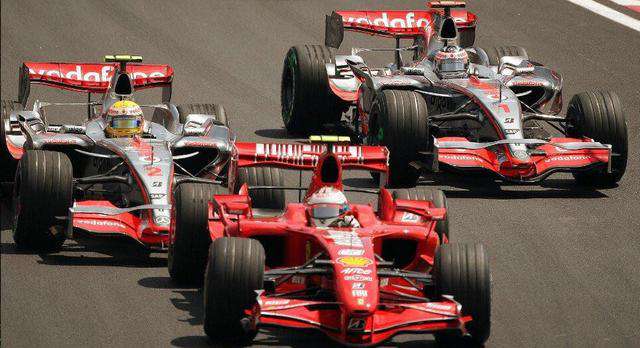费斯切拉 F12007群雄时代开启，莱科宁意外夺冠，超强新秀遭遇滑铁卢