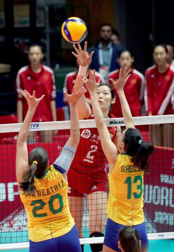 女排奥运 两巴西名将看好中国女排东京奥运会卫冕，埃格努并非她们眼中钉