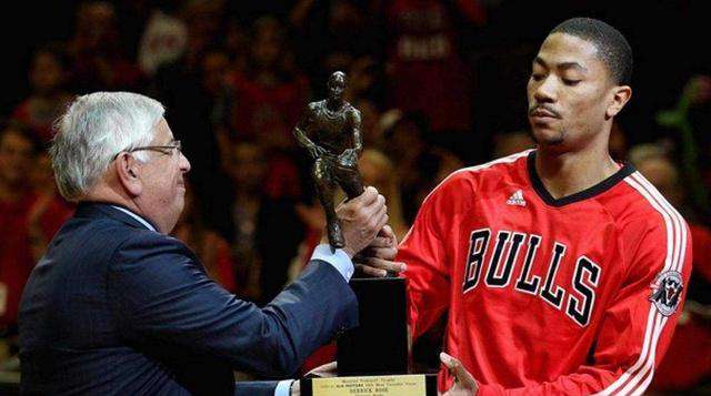 德里克罗斯的故事 NBA 励志传奇人物 德里克·马特尔·罗斯的故事