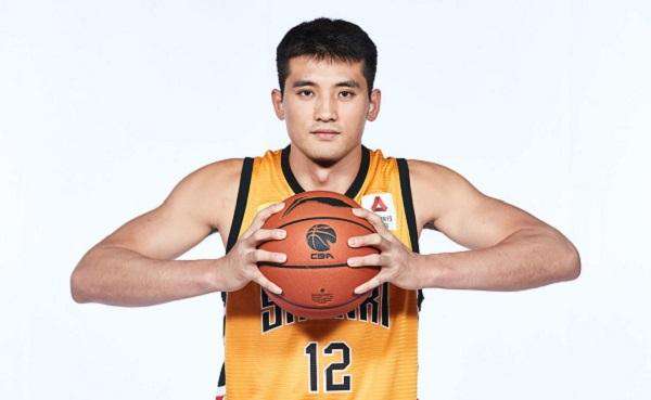 山西篮球 山西籍现役CBA球员最强阵容：四大带一小，谁挡得住？