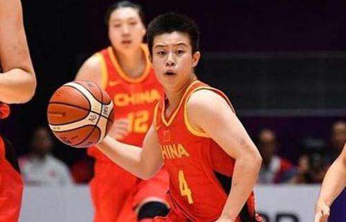 中国女篮李缘 中国女篮美女后卫李缘，外形清丽 个子虽小但能量却大 照片欣赏