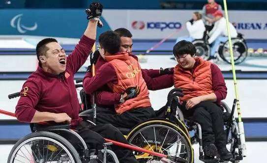 中国首次参加残奥会 中国在冬季残奥会历史上的第一枚金牌诞生，请记住他们的名字！