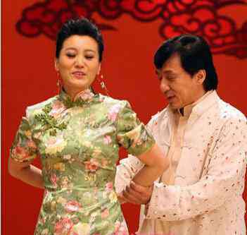 艺术人生谭晶 民歌天后谭晶是朱军小姨子吗 谭晶资料照片