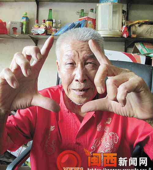 奇石收藏 龙岩“石怪老人”捡石头数十年 奇石只收藏不卖