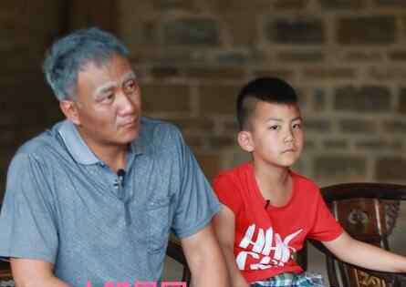胡军的儿子 胡军儿子康康的个人资料照片