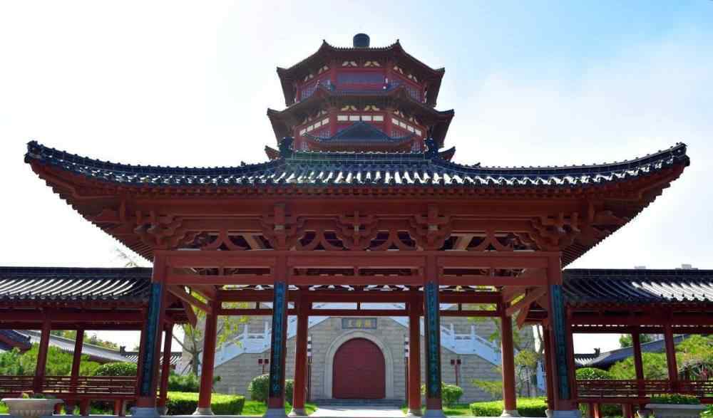 济宁铁矿 济宁未来有大发展的市区，矿产资源丰富，不是兖州和曲阜！