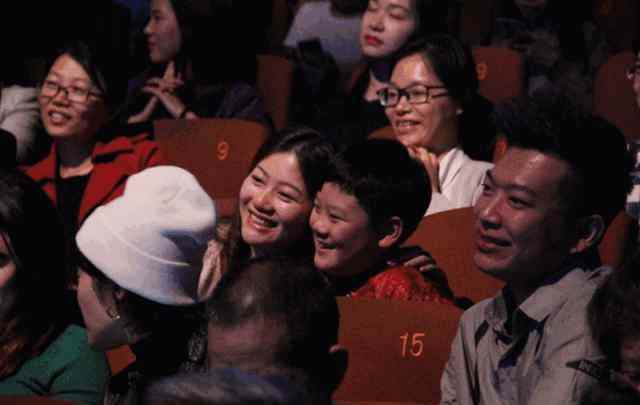 妈妈咪呀音乐剧 音乐剧《妈妈咪呀》中文版重归上海！
