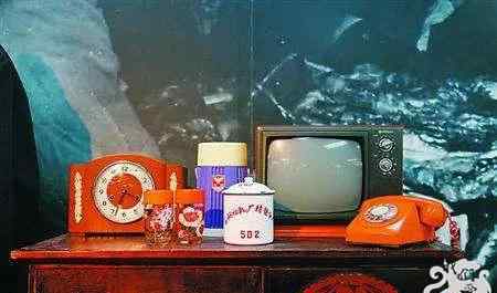 彩色电视机 30年前，中国家庭买台彩电有多难？
