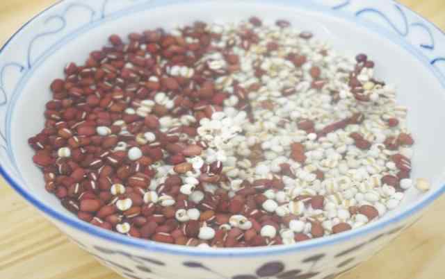 薏米红豆水怎么煮减肥 霍思燕同款红豆薏米水，减肥祛湿美白，正确煮法在这里！