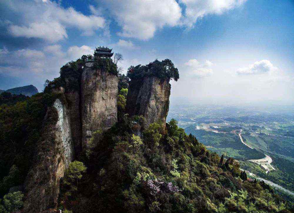 剑门蜀道 四川一座容易读错的山，是剑门蜀道国家级风景名胜区的组成部分