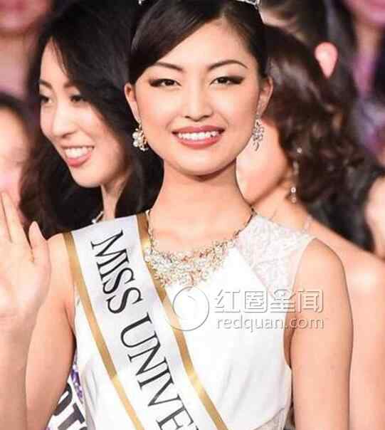 山贺琴子 山贺琴子背景怎么样 山贺琴子比基尼性感照