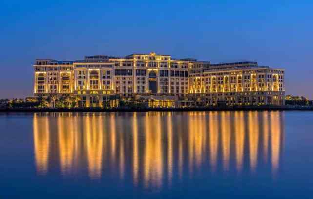 迪拜阿玛尼酒店 迪拜10大最昂贵的酒店排行榜：帆船酒店第三，第一名住一晚近14万人民币